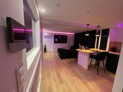 Cuisine ou kitchenette dans l'établissement Le Jacuzzi