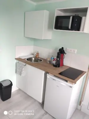 Cuisine ou kitchenette dans l'établissement Studio des Monts Caubert