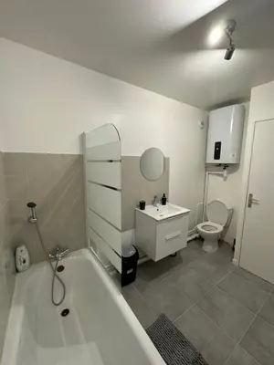 Salle de bains dans l'établissement Studio Vernon 31