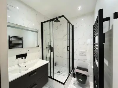 Salle de bains dans l'établissement Appartement Le Médicis - 2 chambres