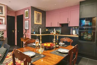 Cuisine ou kitchenette dans l'établissement The Iflissen Nest - Luxury Appartment