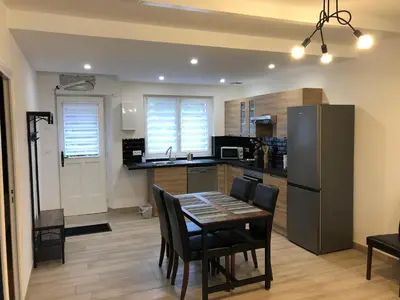 Cuisine ou kitchenette dans l'établissement Gîte à 10 mns du Treport