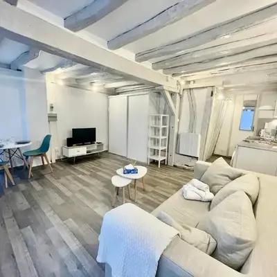 petit studio près du centre - 186