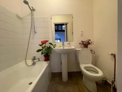Salle de bains dans l'établissement Chambre équipée Magnolia - 2 pers avec sdb wc privé