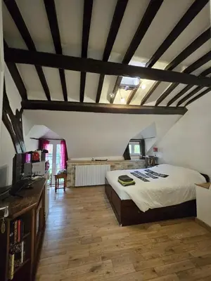 Un ou plusieurs lits dans un hébergement de l'établissement Chambre équipée Magnolia - 2 pers avec sdb wc privé