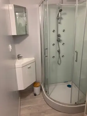 Salle de bains dans l'établissement Agréable studio proche de Rouen