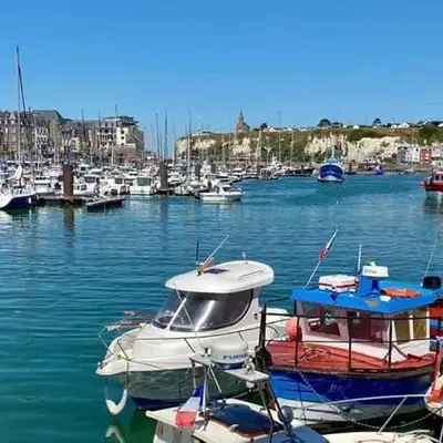 ENTRE Terre ET Mer