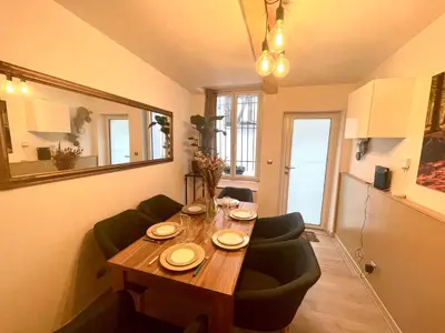 Cuisine ou kitchenette dans l'établissement Maison hyper centre avec parking 7 mn à pied de la gare de Rouen