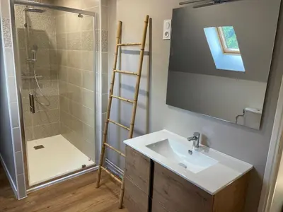 Salle de bains dans l'établissement Gîte à 10mns du Treport et Criel sur Mer