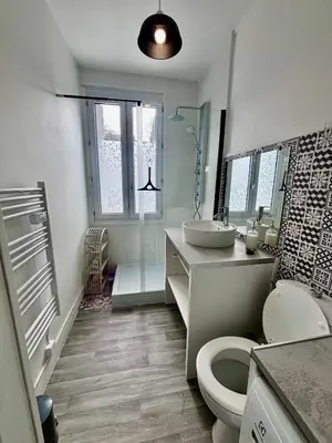 Salle de bains dans l'établissement Le “Chez-nous” - Maison atypique de 90m2
