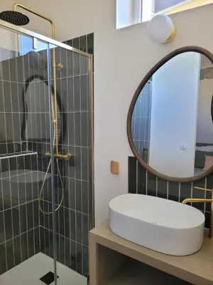Salle de bains dans l'établissement Les Fabulettes