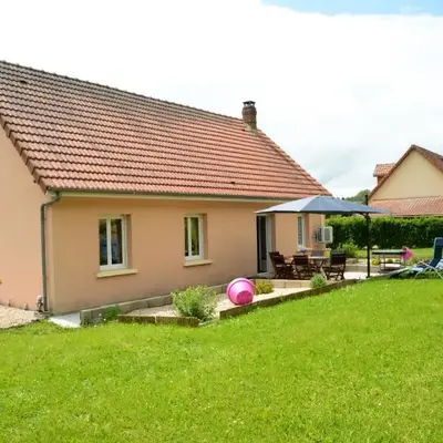 Gite de 85M2 situé a Sommery de 1 à 6 pers