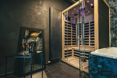 Plan de l'établissement Le Duplex de l'Etoile home cinéma jacuzzi et sauna privatif