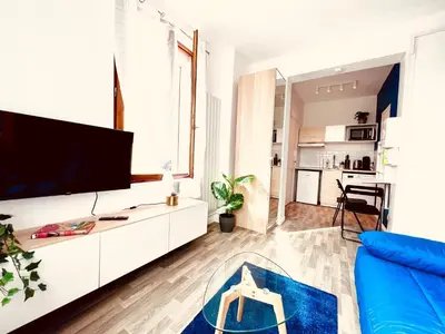 Cuisine ou kitchenette dans l'établissement Les studios de la Villa Jules Verne