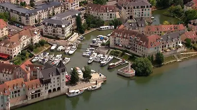 Vue sur la rivière ou le fleuve situé(e) à proximité de l'appartement