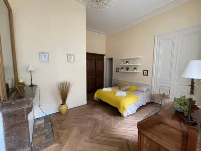 Un ou plusieurs lits dans un hébergement de l'établissement L'Hotel particulier Villequier