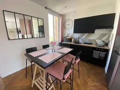 Cuisine ou kitchenette dans l'établissement Pink Cosy