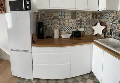 Cuisine ou kitchenette dans l'établissement Cosy Giverny