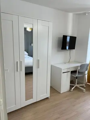 Télévision ou salle de divertissement dans l'établissement Beau duplex au centre Ville.