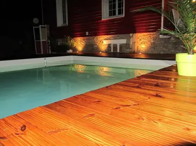 Piscine de l'établissement Studio dans propriété avec piscine chauffée ou située à proximité