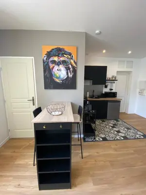 Télévision ou salle de divertissement dans l'établissement Brown Cosy Loft Centre